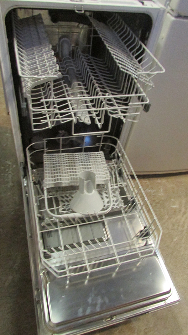 Куплю посудомоечную машину б у. Zanussi ZDT 5195. Посудомоечная машина Zanussi ZDT 921006 F. Посудомоечная машина Zanussi ZDT 5052. Посудомоечная машина Zanussi встраиваемая.